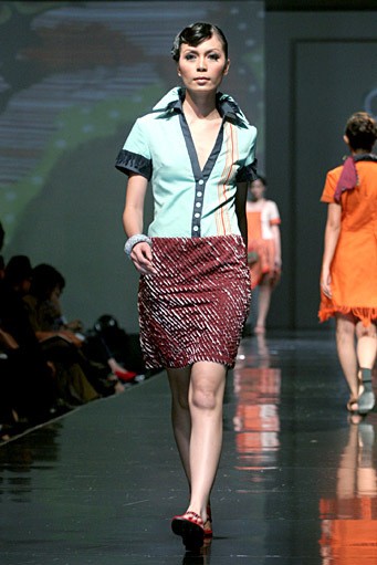 Dina Midiani Simply Irresistible of Tapanuli. Jakarta Fashion & Food Festival 2011 at Ballroom Hotel Harris. Kelapa Gading. Jakarta. [Foto: Mohammad Abduh/Wolipop]