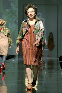 Dina Midiani Simply Irresistible of Tapanuli. Jakarta Fashion & Food Festival 2011 at Ballroom Hotel Harris. Kelapa Gading. Jakarta. [Foto: Mohammad Abduh/Wolipop]