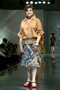 Dina Midiani Simply Irresistible of Tapanuli. Jakarta Fashion & Food Festival 2011 at Ballroom Hotel Harris. Kelapa Gading. Jakarta. [Foto: Mohammad Abduh/Wolipop]