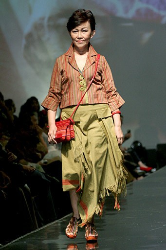 Dina Midiani Simply Irresistible of Tapanuli. Jakarta Fashion & Food Festival 2011 at Ballroom Hotel Harris. Kelapa Gading. Jakarta. [Foto: Mohammad Abduh/Wolipop]