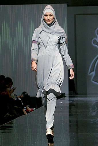 Nerissa by Nieta Hidayani. Jakarta Fashion & Food Festival 2011. Ballroom Hotel Harris. Kelapa Gading. Jakarta. [Foto: Mohammad Abduh/Wolipop]