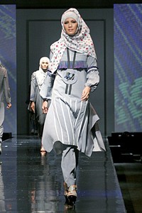 Nerissa by Nieta Hidayani. Jakarta Fashion & Food Festival 2011. Ballroom Hotel Harris. Kelapa Gading. Jakarta. [Foto: Mohammad Abduh/Wolipop]