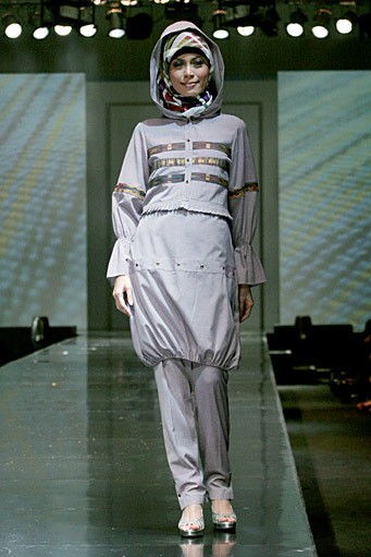 Nerissa by Nieta Hidayani. Jakarta Fashion & Food Festival 2011. Ballroom Hotel Harris. Kelapa Gading. Jakarta. [Foto: Mohammad Abduh/Wolipop]