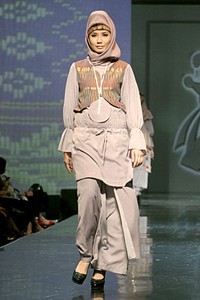 Nerissa by Nieta Hidayani. Jakarta Fashion & Food Festival 2011. Ballroom Hotel Harris. Kelapa Gading. Jakarta. [Foto: Mohammad Abduh/Wolipop]