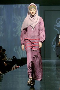 Nerissa by Nieta Hidayani. Jakarta Fashion & Food Festival 2011. Ballroom Hotel Harris. Kelapa Gading. Jakarta. [Foto: Mohammad Abduh/Wolipop]