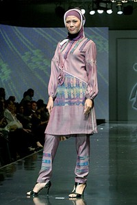 Nerissa by Nieta Hidayani. Jakarta Fashion & Food Festival 2011. Ballroom Hotel Harris. Kelapa Gading. Jakarta. [Foto: Mohammad Abduh/Wolipop]