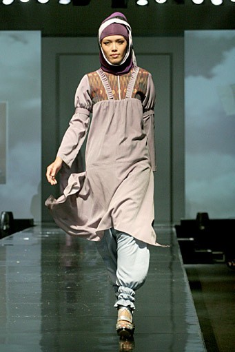 Nerissa by Nieta Hidayani. Jakarta Fashion & Food Festival 2011. Ballroom Hotel Harris. Kelapa Gading. Jakarta. [Foto: Mohammad Abduh/Wolipop]