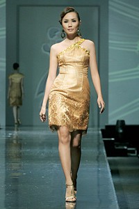 Handy Hartono Unforgetable H2. Jakarta Fashion & Food Festival 2011 at Ballroom Hotel Harris. Kelapa GAding. Jakarta. [Foto: Mohammad Abduh/Wolipop]