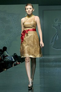 Handy Hartono Unforgetable H2. Jakarta Fashion & Food Festival 2011 at Ballroom Hotel Harris. Kelapa GAding. Jakarta. [Foto: Mohammad Abduh/Wolipop]