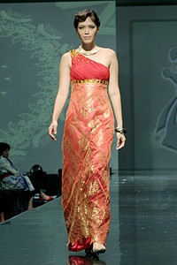 Handy Hartono Unforgetable H2. Jakarta Fashion & Food Festival 2011 at Ballroom Hotel Harris. Kelapa GAding. Jakarta. [Foto: Mohammad Abduh/Wolipop]