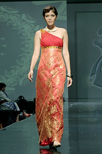 Handy Hartono Unforgetable H2. Jakarta Fashion & Food Festival 2011 at Ballroom Hotel Harris. Kelapa GAding. Jakarta. [Foto: Mohammad Abduh/Wolipop]