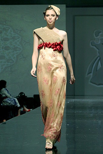 Handy Hartono Unforgetable H2. Jakarta Fashion & Food Festival 2011 at Ballroom Hotel Harris. Kelapa GAding. Jakarta. [Foto: Mohammad Abduh/Wolipop]