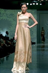 Handy Hartono Unforgetable H2. Jakarta Fashion & Food Festival 2011 at Ballroom Hotel Harris. Kelapa GAding. Jakarta. [Foto: Mohammad Abduh/Wolipop]