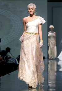 Handy Hartono Unforgetable H2. Jakarta Fashion & Food Festival 2011 at Ballroom Hotel Harris. Kelapa GAding. Jakarta. [Foto: Mohammad Abduh/Wolipop]