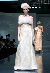 Handy Hartono Unforgetable H2. Jakarta Fashion & Food Festival 2011 at Ballroom Hotel Harris. Kelapa GAding. Jakarta. [Foto: Mohammad Abduh/Wolipop]