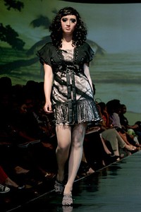 Musa Widyatmodjo The Luric [She] ll. Jakarta Fashion & Food Festival 2011 at Ballroom Hotel Harris. Kelapa Gading. Jakarta. [Foto: Mohammad Abduh/Wolipop]