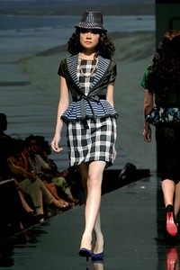 Musa Widyatmodjo The Luric [She] ll. Jakarta Fashion & Food Festival 2011 at Ballroom Hotel Harris. Kelapa Gading. Jakarta. [Foto: Mohammad Abduh/Wolipop]