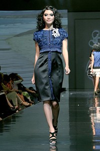 Musa Widyatmodjo The Luric [She] ll. Jakarta Fashion & Food Festival 2011 at Ballroom Hotel Harris. Kelapa Gading. Jakarta. [Foto: Mohammad Abduh/Wolipop]