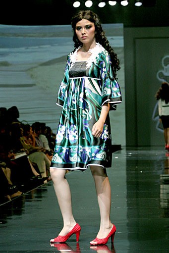 Musa Widyatmodjo The Luric [She] ll. Jakarta Fashion & Food Festival 2011 at Ballroom Hotel Harris. Kelapa Gading. Jakarta. [Foto: Mohammad Abduh/Wolipop]