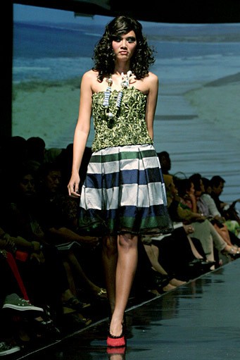 Musa Widyatmodjo The Luric [She] ll. Jakarta Fashion & Food Festival 2011 at Ballroom Hotel Harris. Kelapa Gading. Jakarta. [Foto: Mohammad Abduh/Wolipop]