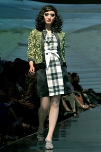 Musa Widyatmodjo The Luric [She] ll. Jakarta Fashion & Food Festival 2011 at Ballroom Hotel Harris. Kelapa Gading. Jakarta. [Foto: Mohammad Abduh/Wolipop]