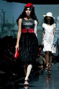 Musa Widyatmodjo The Luric [She] ll. Jakarta Fashion & Food Festival 2011 at Ballroom Hotel Harris. Kelapa Gading. Jakarta. [Foto: Mohammad Abduh/Wolipop]