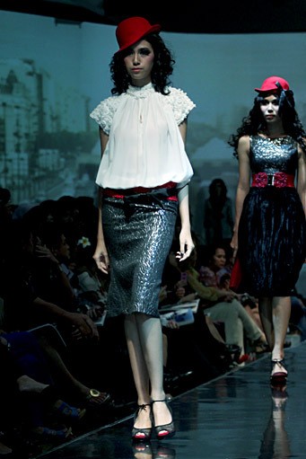 Musa Widyatmodjo The Luric [She] ll. Jakarta Fashion & Food Festival 2011 at Ballroom Hotel Harris. Kelapa Gading. Jakarta. [Foto: Mohammad Abduh/Wolipop]