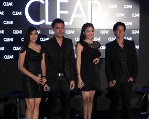 Nutrium10, Inovasi Clear untuk Masalah Kulit Kepala