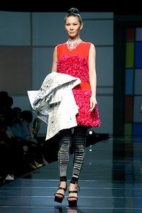 Didi Budiardjo Juxtapose. Jakarta Fashion & Food Festival 2011. Hotel Harris. Kelapa Gading. Jakarta. [Foto: Mohammad Abduh/Wolipop]