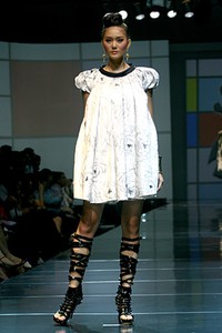 Didi Budiardjo Juxtapose. Jakarta Fashion & Food Festival 2011. Hotel Harris. Kelapa Gading. Jakarta. [Foto: Mohammad Abduh/Wolipop]