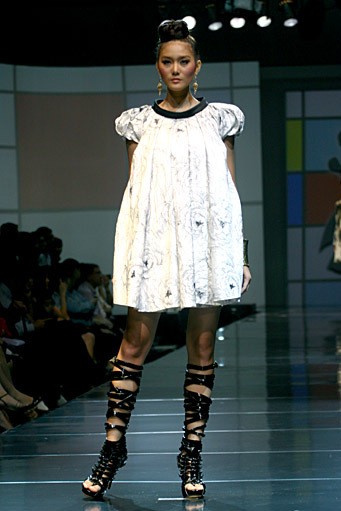 Didi Budiardjo Juxtapose. Jakarta Fashion & Food Festival 2011. Hotel Harris. Kelapa Gading. Jakarta. [Foto: Mohammad Abduh/Wolipop]