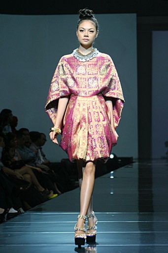 Didi Budiardjo Juxtapose. Jakarta Fashion & Food Festival 2011. Hotel Harris. Kelapa Gading. Jakarta. [Foto: Mohammad Abduh/Wolipop]