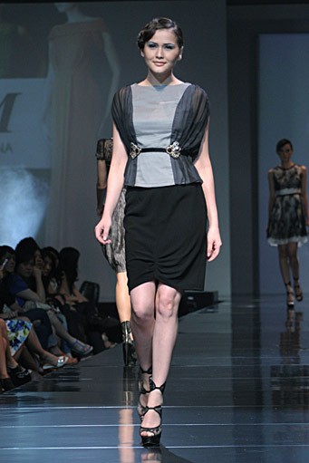 Votum by Sebastian Gunawan Up Town Girl. Jakarta Fashion & Food Festival 2011 at Ballroom Hotel Harris. Jakarta. [Foto: Mohammad Abduh/Wolipop]