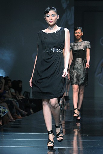 Votum by Sebastian Gunawan Up Town Girl. Jakarta Fashion & Food Festival 2011 at Ballroom Hotel Harris. Jakarta. [Foto: Mohammad Abduh/Wolipop])