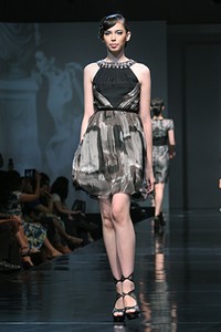 Votum by Sebastian Gunawan Up Town Girl. Jakarta Fashion & Food Festival 2011 at Ballroom Hotel Harris. Jakarta. [Foto: Mohammad Abduh/Wolipop]