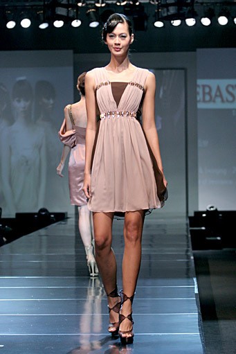 Votum by Sebastian Gunawan Up Town Girl. Jakarta Fashion & Food Festival 2011 at Ballroom Hotel Harris. Jakarta. [Foto: Mohammad Abduh/Wolipop]