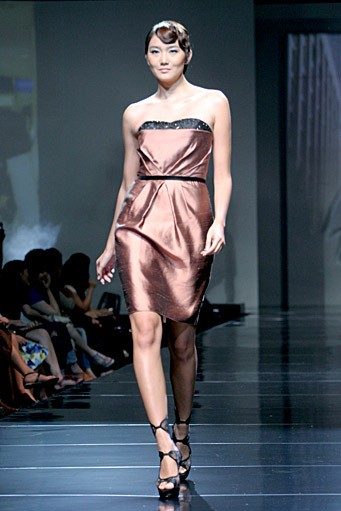 Votum by Sebastian Gunawan Up Town Girl. Jakarta Fashion & Food Festival 2011 at Ballroom Hotel Harris. Jakarta. [Foto: Mohammad Abduh/Wolipop]