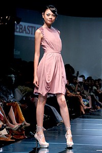 Votum by Sebastian Gunawan Up Town Girl. Jakarta Fashion & Food Festival 2011 at Ballroom Hotel Harris. Jakarta. [Foto: Mohammad Abduh/Wolipop]