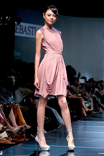 Votum by Sebastian Gunawan Up Town Girl. Jakarta Fashion & Food Festival 2011 at Ballroom Hotel Harris. Jakarta. [Foto: Mohammad Abduh/Wolipop]