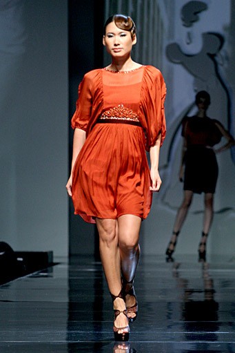 Votum by Sebastian Gunawan Up Town Girl. Jakarta Fashion & Food Festival 2011 at Ballroom Hotel Harris. Jakarta. [Foto: Mohammad Abduh/Wolipop]