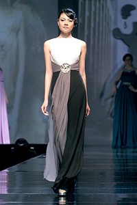 Votum by Sebastian Gunawan Up Town Girl. Jakarta Fashion & Food Festival 2011 at Ballroom Hotel Harris. Jakarta. [Foto: Mohammad Abduh/Wolipop]