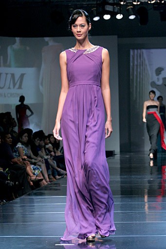 Votum by Sebastian Gunawan Up Town Girl. Jakarta Fashion & Food Festival 2011 at Ballroom Hotel Harris. Jakarta. [Foto: Mohammad Abduh/Wolipop]