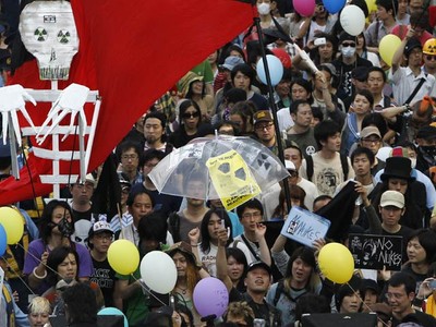 Warga Jepang Protes Penggunaan Nuklir