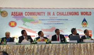 Kuintet Dubes: 7 Tantangan Menuju Komunitas ASEAN