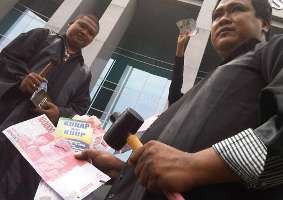 Hakim dan Pengacara Sebar Uang di Komisi Yudisial