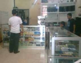 Puluhan Laptop dan Printer Digasak Perampok