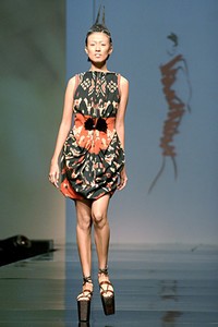 INCULTURATION by Adrian Gan Patola Kamba Menandang. Jakarta Fashion & Food Festival 2011. Hotel Harris. Kelapa Gading. Jakarta. [Foto: Mohammad Abduh/Wolipop]