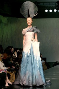 INCULTURATION by Adrian Gan Patola Kamba Menandang. Jakarta Fashion & Food Festival 2011. Hotel Harris. Kelapa Gading. Jakarta. [Foto: Mohammad Abduh/Wolipop]