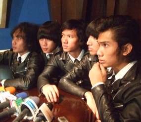 Tarix Jabrix 3, The Changcuters Tolak Syuting ke London