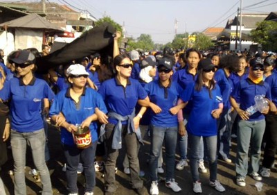 Buruh Pabrik Sepatu Tolak Eksekusi